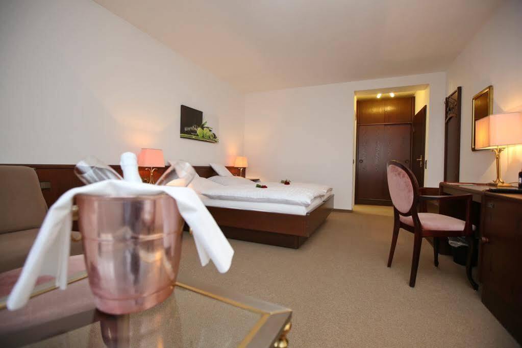 Hotel am Peterstor Montabaur Eksteriør bilde